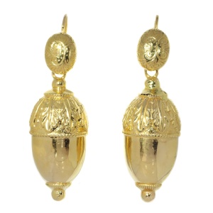 Antique Victorian 18K gold acorn motive earrings
